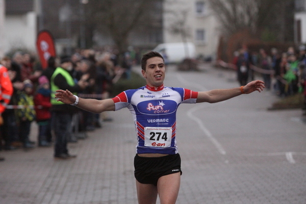Strahlender Triumphator im Ziel: Nils Reckemeier gewinnt zum vierten Mal In Serie. AWesA